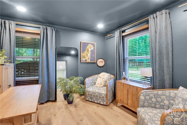 Building Photo - 9 Hillyer Dr