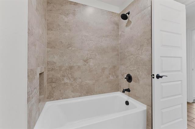 Building Photo - 1610 Life Ave