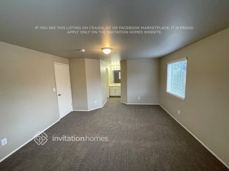 Building Photo - 22644 15th Ave S