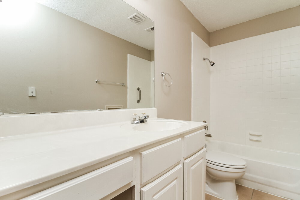 Building Photo - 6122 Ashley Spring