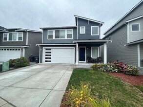Building Photo - Newly Built 5BD 2.5BA in LSSD