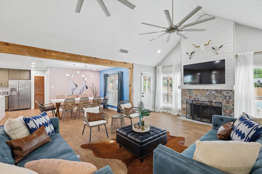 Building Photo - 6333 Tosca Dr