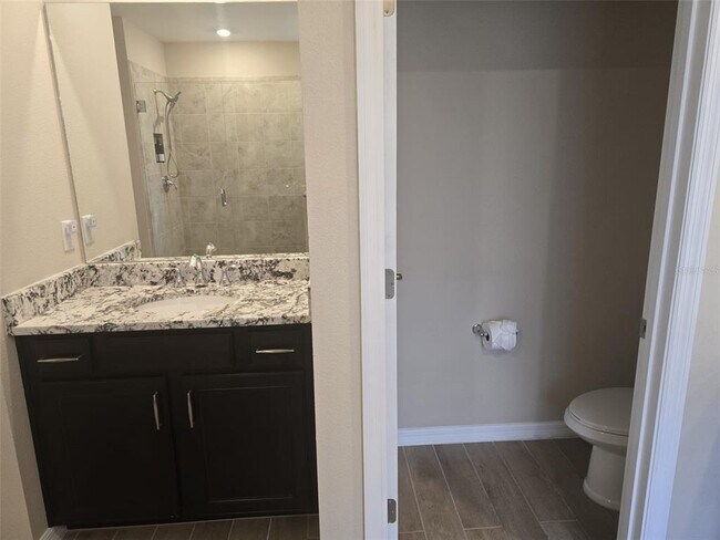 Building Photo - 10912 Honor Rd