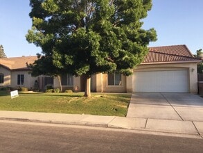 Building Photo - Beautiful 4 bed home in Northwest Bakersfi...