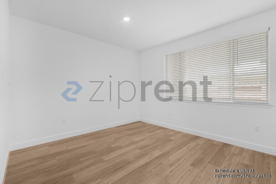 Building Photo - 6041 Meru Wy