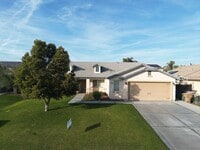 Building Photo - Beautiful Single Family Home in Bakersfield, CA