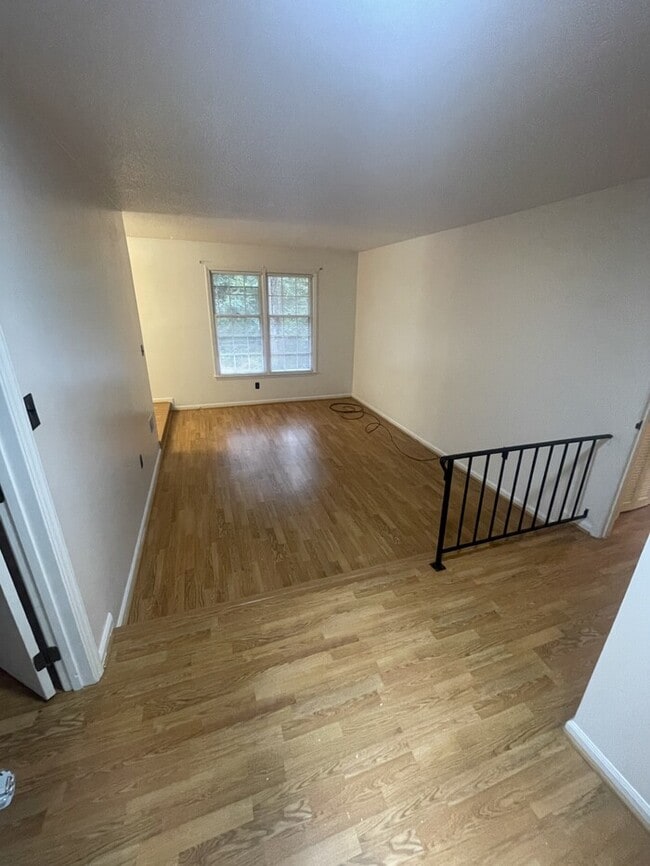 Building Photo - 3 bd 2 ba Ranch