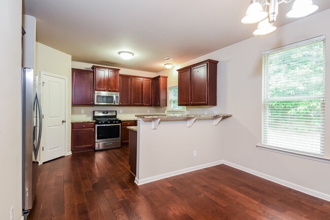 Building Photo - 6285 Allen Rd SW