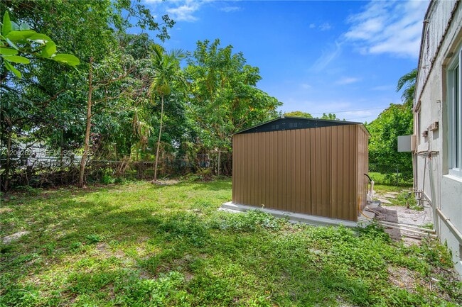 Building Photo - 2456 Jackson St