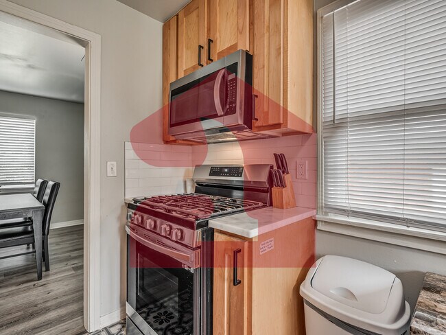 Building Photo - 2926 NW 72nd St