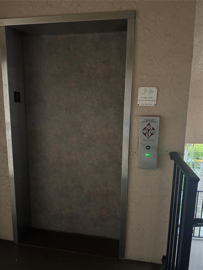 Building Photo - 9055 Wiles Rd