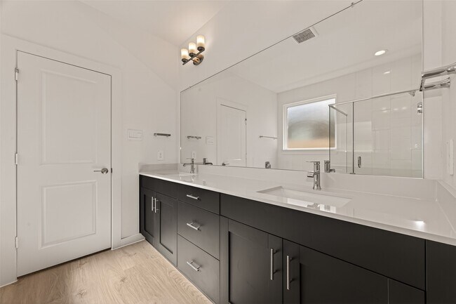 Building Photo - 2819 Red Rosehip Dr