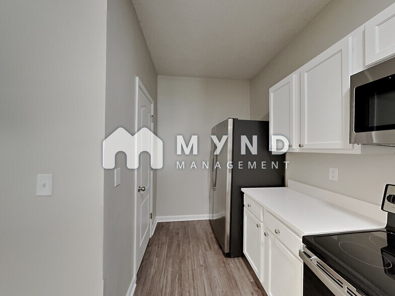 Building Photo - 2233 Bigwood Trail
