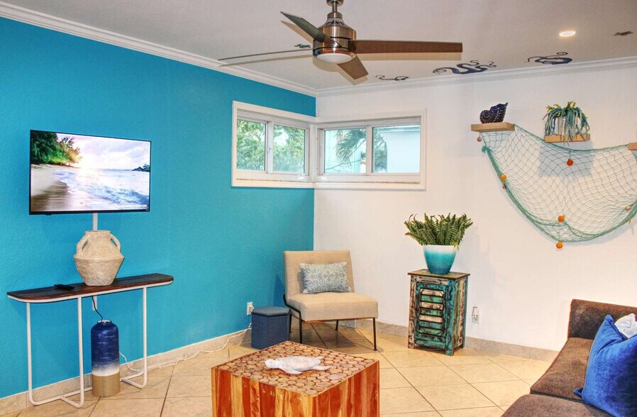 Building Photo - 330 Grant St