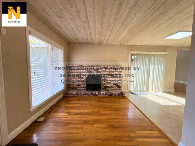 Building Photo - Charming 2-Bedroom Home in Monterey with S...