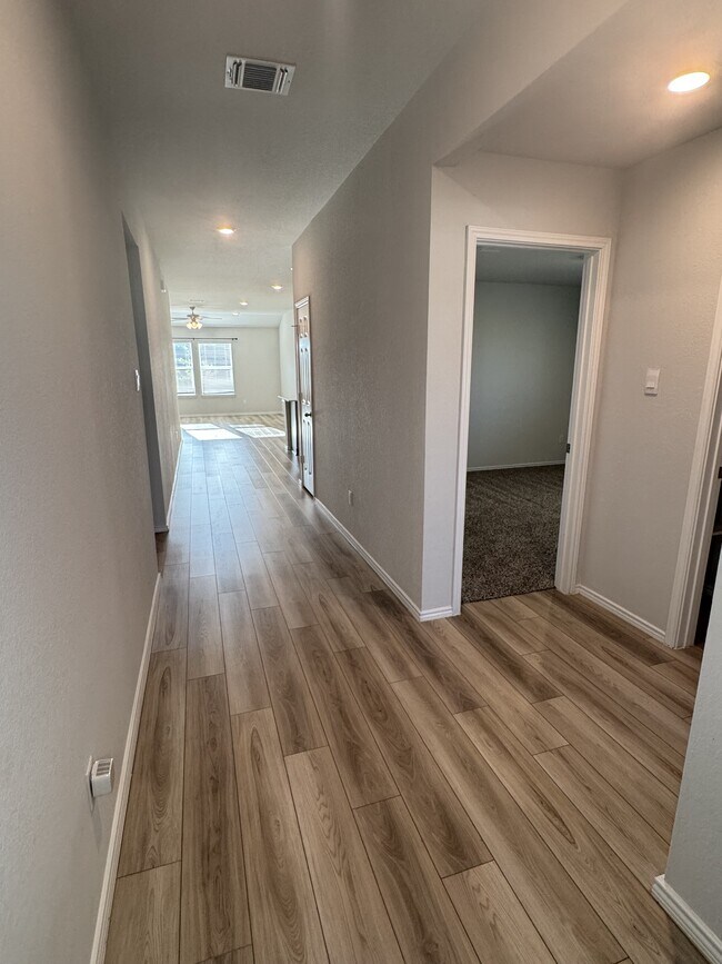 Building Photo - 7108 Gilbert Dr