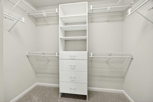 Building Photo - Four bedroom home for lease in the Riverwalk Neighborhood Ashland, Oregon