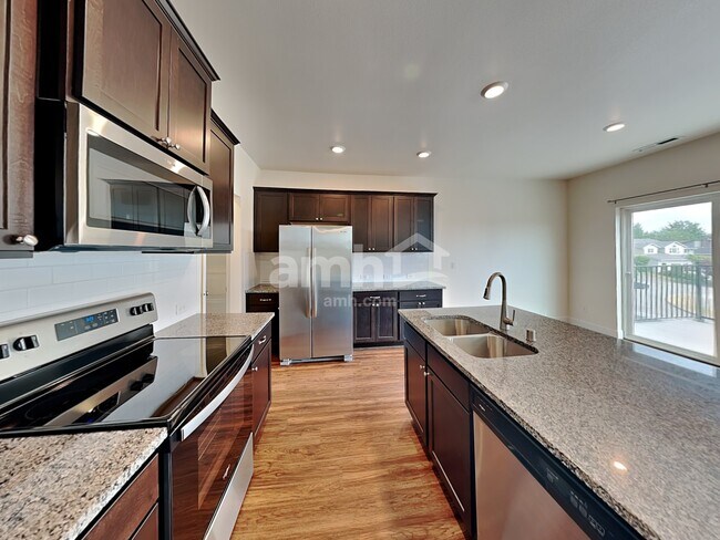 Building Photo - 6894 35th Pl NE