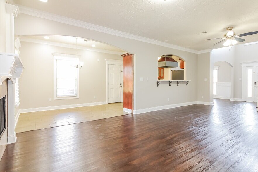 Building Photo - 7303 Peppermill Ln