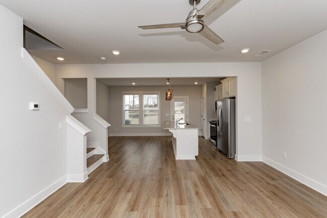 Building Photo - Monte Vista Townhomes