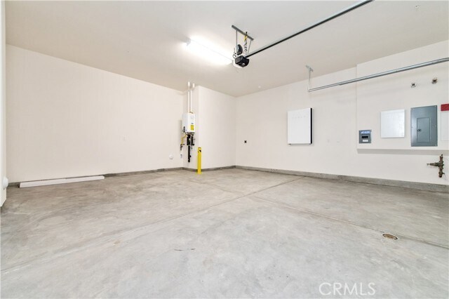 Building Photo - 246 Sora