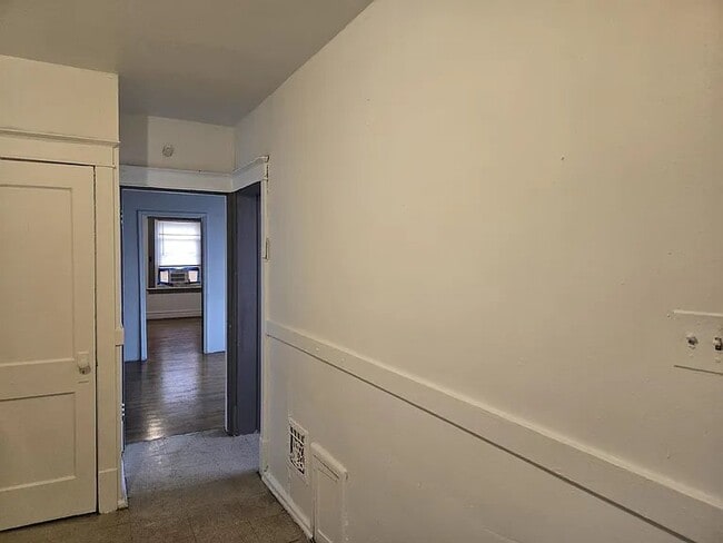 Building Photo - 5216-5218-5218 Von Phul St
