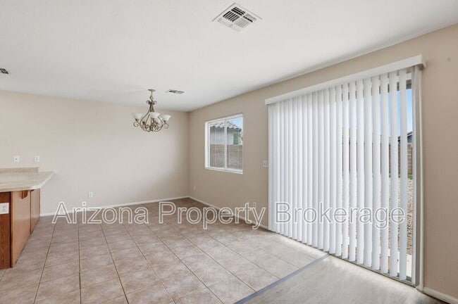 Building Photo - 435 W Corriente Ct