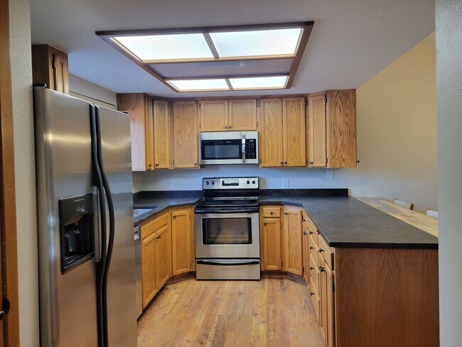 Building Photo - Hawthorne Home