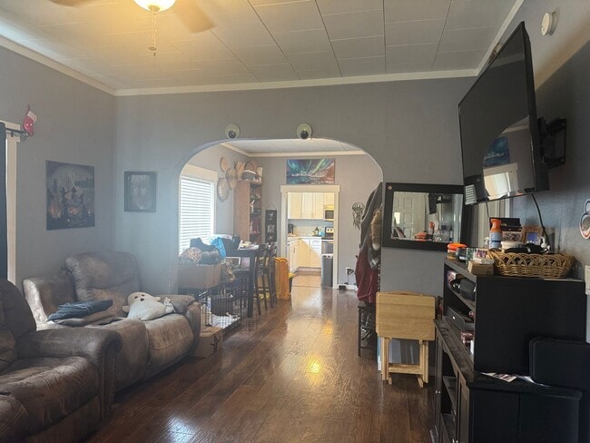 Building Photo - Charming 3 Bed, 1 Bath Home in Quiet Neigh...