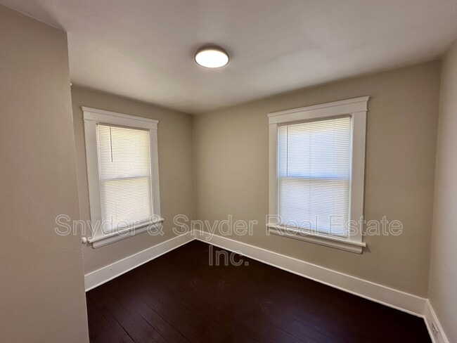 Building Photo - 484 Homer Ave