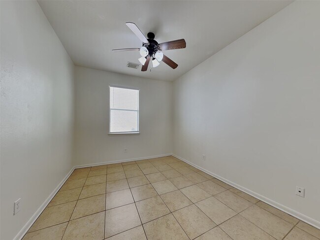 Building Photo - 16927 Jelly Park Stone Dr