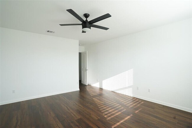 Building Photo - 304 Northview Ln