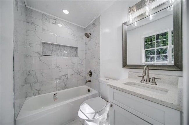 Building Photo - 2794 Nathan Ct SW