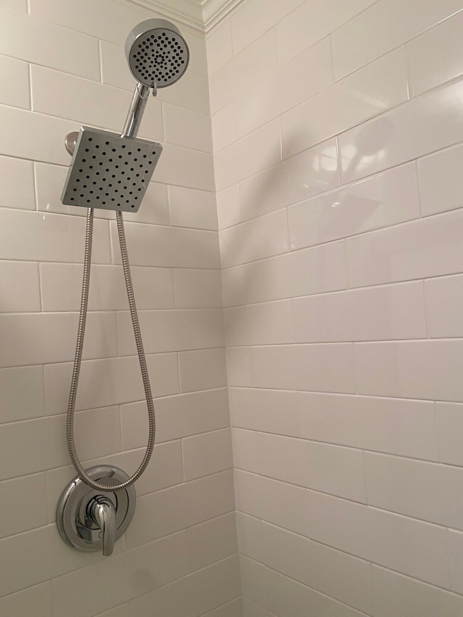 Building Photo - 180 Amberly Dr