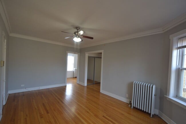 Building Photo - 4402 N Rockwell St