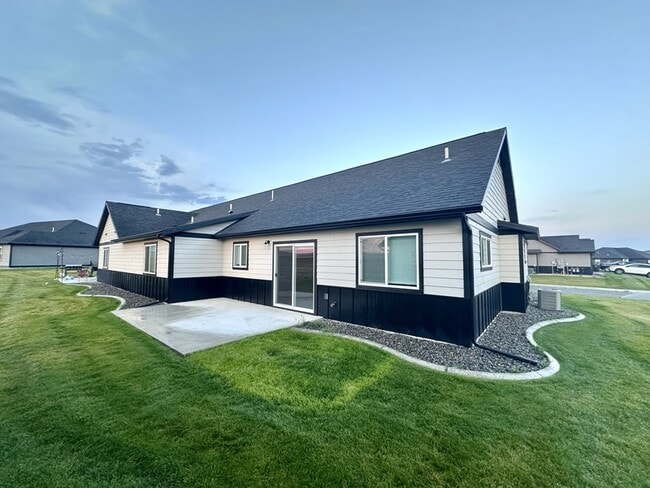 Building Photo - 2941 Bullfrog Ct
