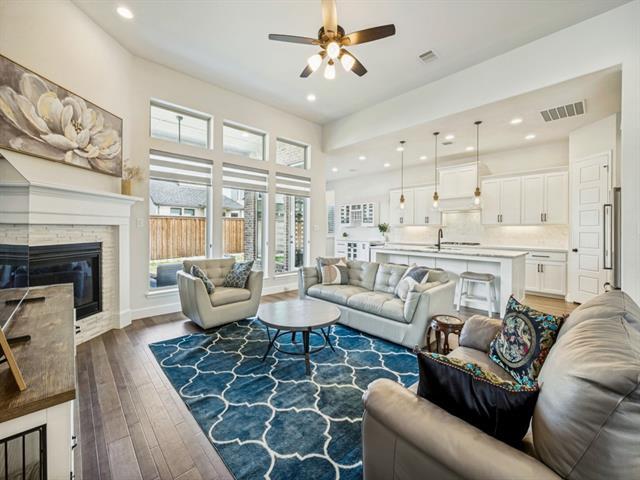 Building Photo - 2450 Kates Pl