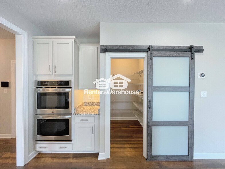 Building Photo - 1421 Thrasher Lndg