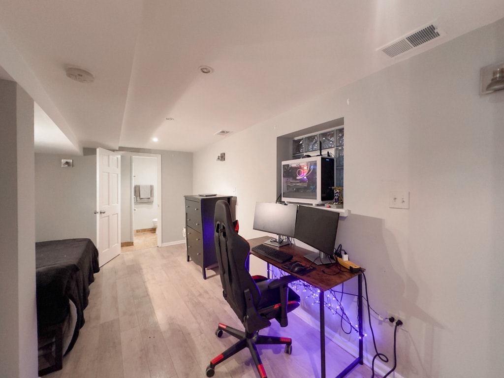 Building Photo - 2046 W Iowa St