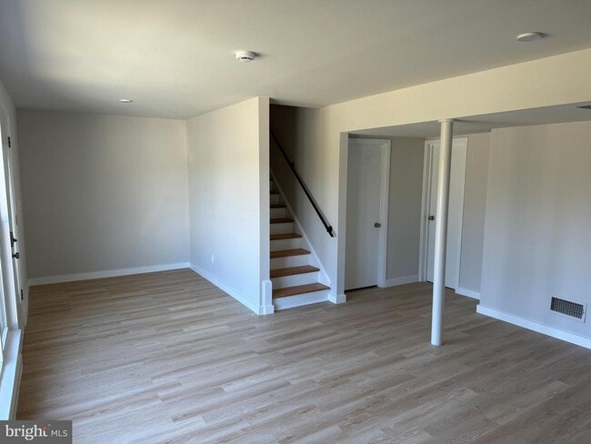 Building Photo - 5426 Enid Pl