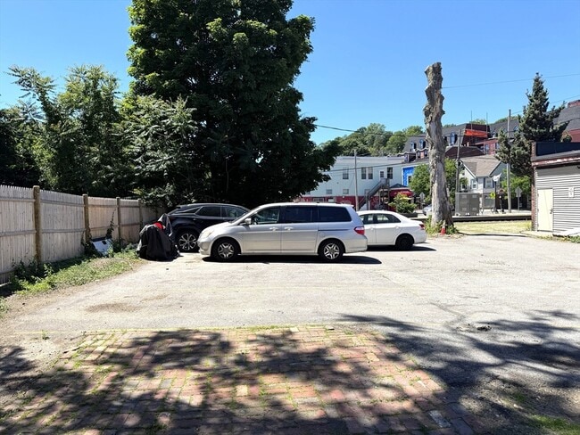 Building Photo - 272 Tremont St