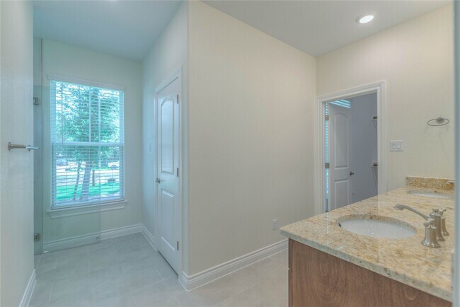 Building Photo - 12871 Oak Barrel Rd