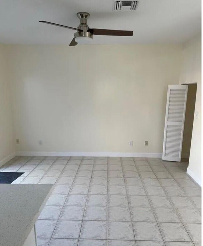 Building Photo - 10535 NW 57th St