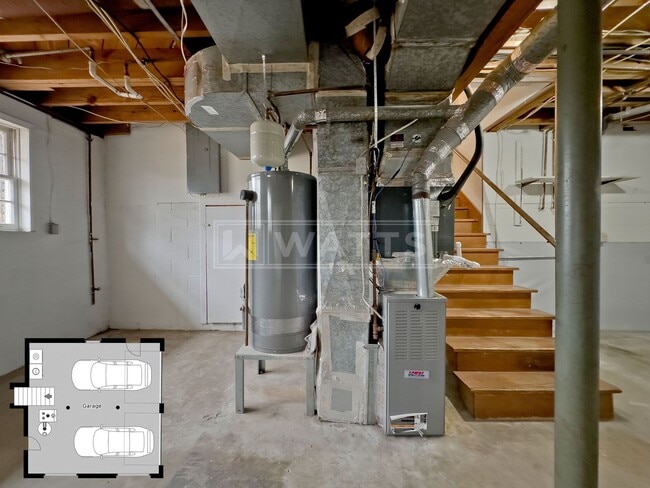 Building Photo - Great 4 Bedroom Split-Level Home in Heart of Hoover