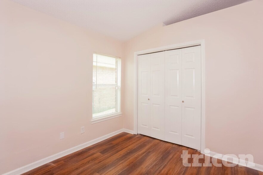Building Photo - 3103 Kelling St