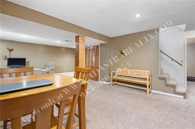 Building Photo - Classic Two Story 5 Bed 2.5 Bath Home in Blue Valley-Coming SOON!!