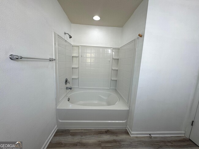 Building Photo - 217 Brooklet Cir
