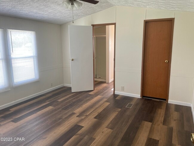 Building Photo - 1628 Buchanan St