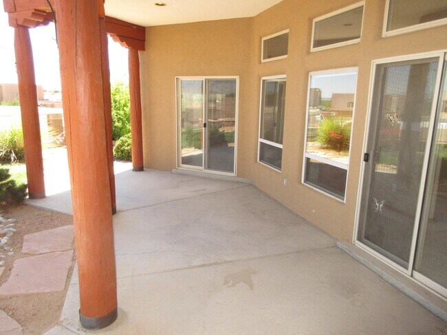 Building Photo - 1312 Tiffany Ln SE