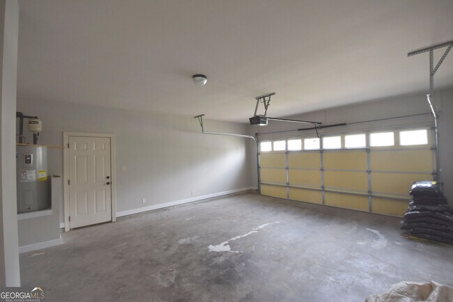 Building Photo - 606 Blackburn Ln